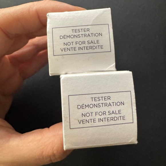 CLARINS Skin Illusion Natural Hydrating Foundation SPF 15 # 112 Amber 30ml/1oz - Picture 7 of 11